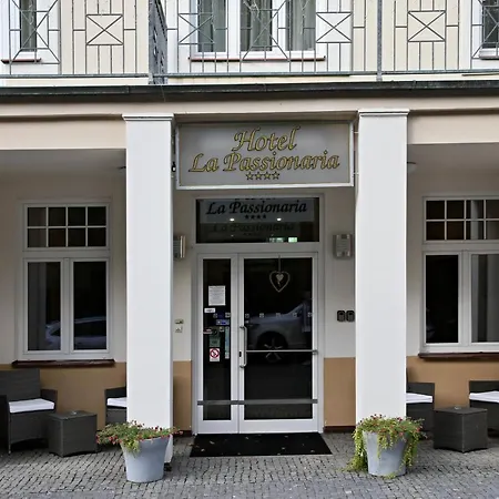 La Passionaria 3*